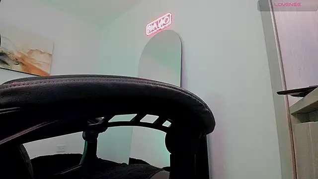 Snapshot of LucianSinclair chatting on 01-22-25, 02:59 LucianSinclair online show from 01-22-25, 02:59