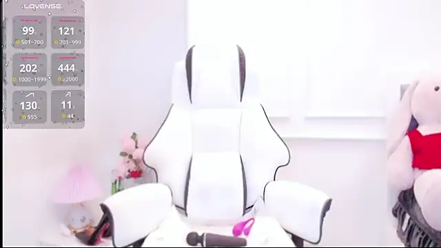 Snapshot of PimChanOK chatting on 10-11-25, 01:20 PimChanOK online show from 10-11-25, 01:20