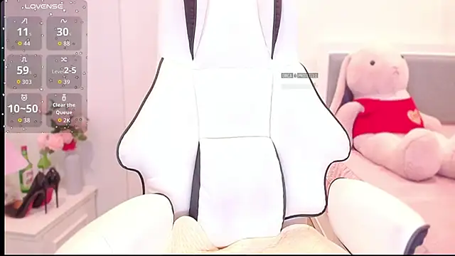 Snapshot of PimChanOK chatting on 11-02-25, 01:41 PimChanOK online show from 11-02-25, 01:41