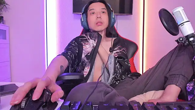 Snapshot of wexlee7 chatting on 11-09-25, 12:53 wexlee7 online show from 11-09-25, 12:53