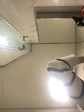 MEOW MEO online show from 12-20-25, 04:03