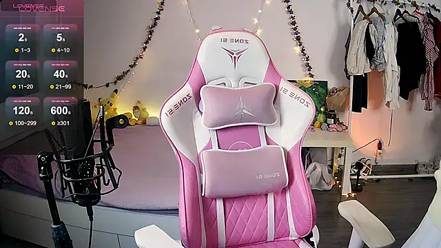 Violet Veliya online show from 03-14-25, 04:40