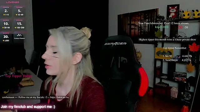 Lisaonthemoon online show from 11-26-25, 07:04