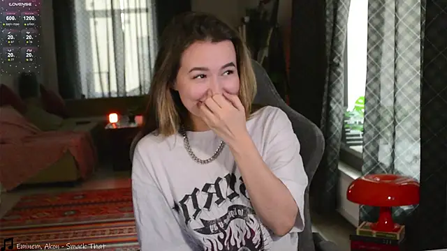 Snapshot of Megan__Hart chatting on 03-10-25, 06:05 Megan Hart online show from 03-10-25, 06:05