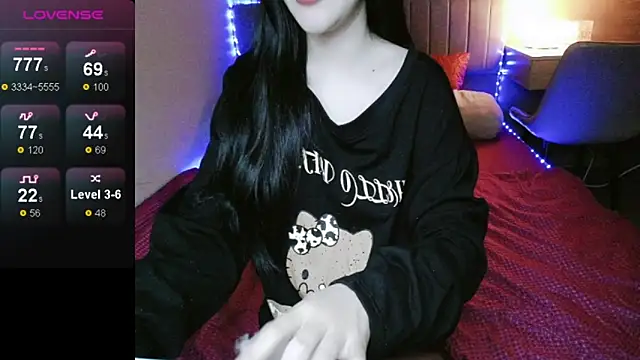 Snapshot of _Viviann_ chatting on 11-21-25, 02:21 Viviann online show from 11-21-25, 02:21