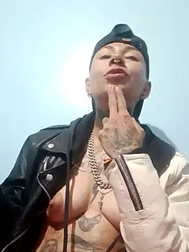 Snapshot of real_fenix chatting on 01-20-25, 06:31 real fenix online show from 01-20-25, 06:31