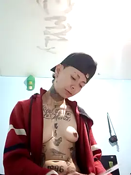 Snapshot of real_fenix chatting on 01-31-25, 07:50 real fenix online show from 01-31-25, 07:50