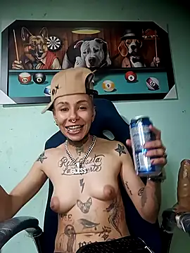 Snapshot of real_fenix chatting on 09-10-25, 02:11 real fenix online show from 09-10-25, 02:11