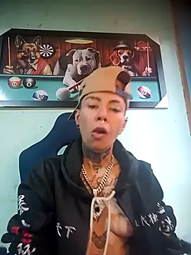 Snapshot of real_fenix chatting on 09-26-25, 08:24 real fenix online show from 09-26-25, 08:24