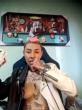 Snapshot of real_fenix chatting on 09-29-25, 08:35 real fenix online show from 09-29-25, 08:35