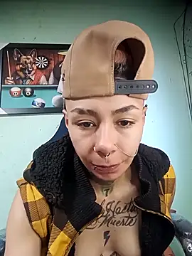 Snapshot of real_fenix chatting on 10-11-25, 03:21 real fenix online show from 10-11-25, 03:21