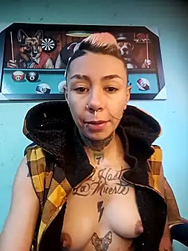 Snapshot of real_fenix chatting on 10-16-25, 02:51 real fenix online show from 10-16-25, 02:51