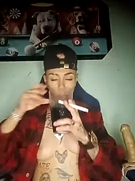 Snapshot of real_fenix chatting on 10-19-25, 02:56 real fenix online show from 10-19-25, 02:56