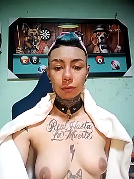 Snapshot of real_fenix chatting on 10-25-25, 07:08 real fenix online show from 10-25-25, 07:08