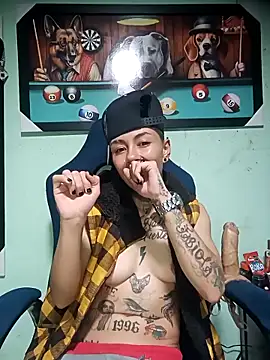 Snapshot of real_fenix chatting on 10-31-25, 07:31 real fenix online show from 10-31-25, 07:31