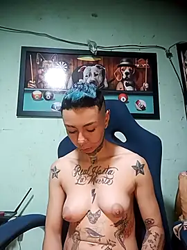 Snapshot of real_fenix chatting on 11-16-25, 12:22 real fenix online show from 11-16-25, 12:22