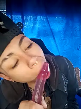 Snapshot of real_fenix chatting on 11-23-25, 03:34 real fenix online show from 11-23-25, 03:34