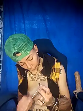 Snapshot of real_fenix chatting on 11-24-25, 10:31 real fenix online show from 11-24-25, 10:31