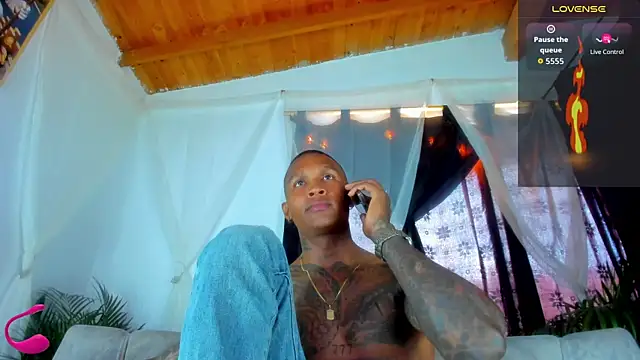 esteveen ortegas  online show from 10-17-25, 05:37