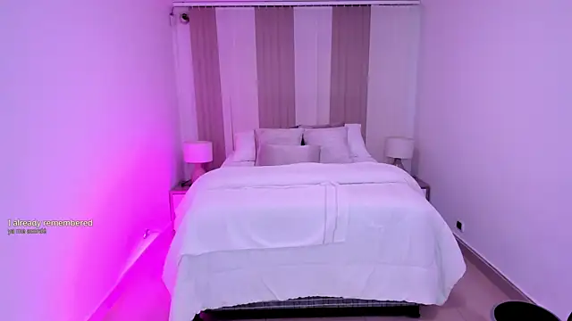 Snapshot of Leah_Grey chatting on 11-13-25, 11:31 Leah Grey online show from 11-13-25, 11:31