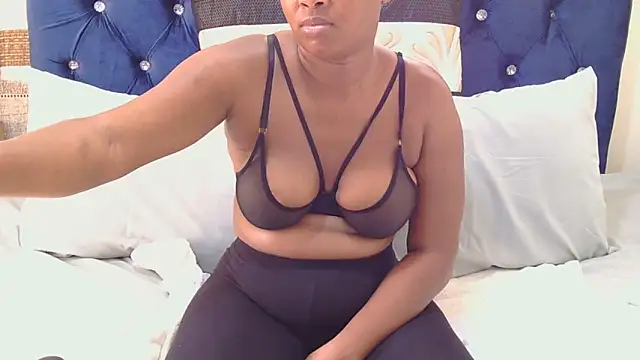 Snapshot of Bootycurvy2 chatting on 03-27-26, 01:00 Bootycurvy2 online show from 03-27-26, 01:00