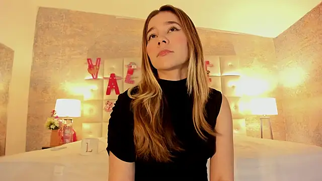 Lezy  online show from 02-15-26, 07:43