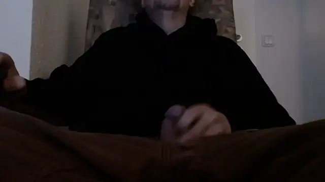 Snapshot of Cordt30 chatting on 10-28-25, 08:33 Cordt30 online show from 10-28-25, 08:33