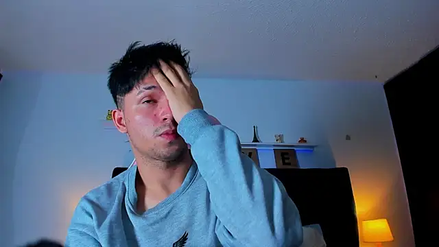 Issac james  online show from 10-15-25, 04:23