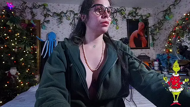 Elizabeth77  online show from 12-23-24, 08:14