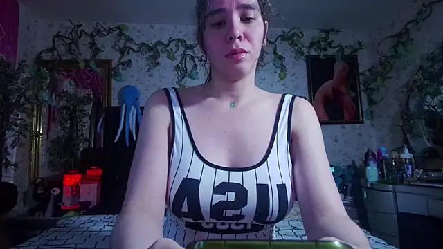 Elizabeth77  online show from 09-23-25, 10:18