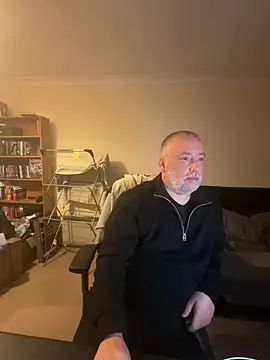 Snapshot of LondonTeffy chatting on 10-21-25, 09:15 LondonTeffy online show from 10-21-25, 09:15