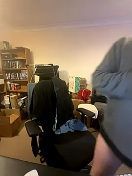 Snapshot of LondonTeffy chatting on 10-27-25, 09:52 LondonTeffy online show from 10-27-25, 09:52