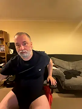 Snapshot of LondonTeffy chatting on 11-12-25, 10:09 LondonTeffy online show from 11-12-25, 10:09