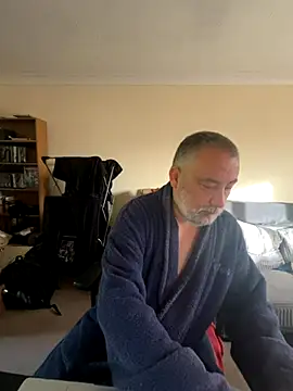 Snapshot of LondonTeffy chatting on 11-13-25, 10:14 LondonTeffy online show from 11-13-25, 10:14