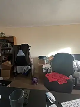 Snapshot of LondonTeffy chatting on 11-20-25, 10:04 LondonTeffy online show from 11-20-25, 10:04