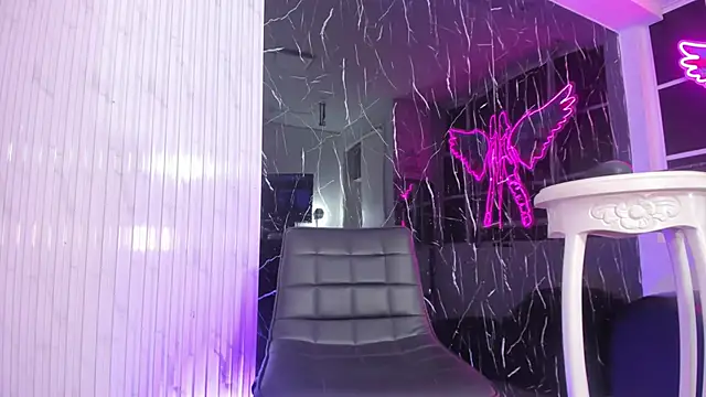 Snapshot of Mell_Saenz chatting on 02-01-25, 06:43 Mell Saenz online show from 02-01-25, 06:43