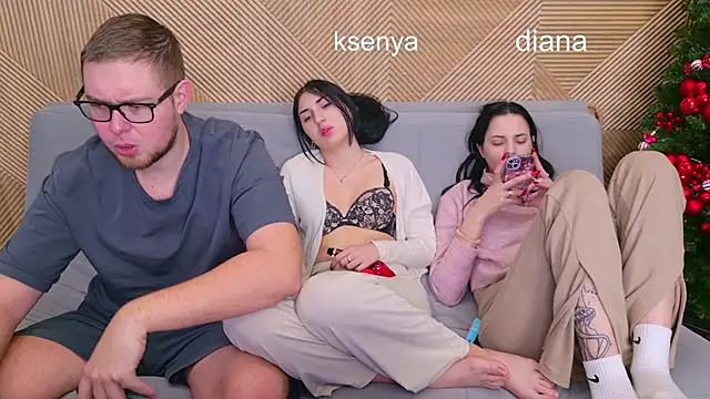 Snapshot of Ksenny chatting on 12-23-25, 03:59 Ksenny online show from 12-23-25, 03:59