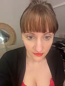 victoirenextdoor online show from 12-02-25, 09:32