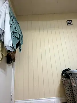 Wantsomemore2 online show from 11-13-25, 01:15