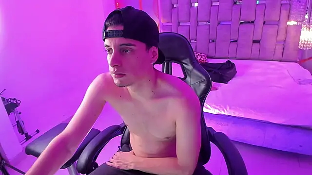 Maximo   online show from 11-18-25, 08:57