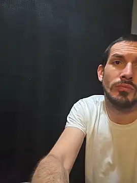 Snapshot of Rickeyslatter chatting on 10-24-25, 04:25 Rickeyslatter online show from 10-24-25, 04:25