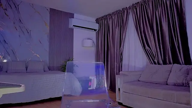 HannaByron online show from 11-21-25, 02:21