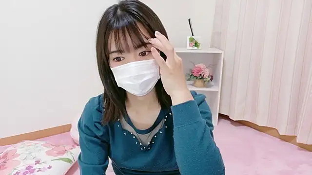 Snapshot of QoMeioQ chatting on 10-27-25, 11:14 QoMeioQ online show from 10-27-25, 11:14