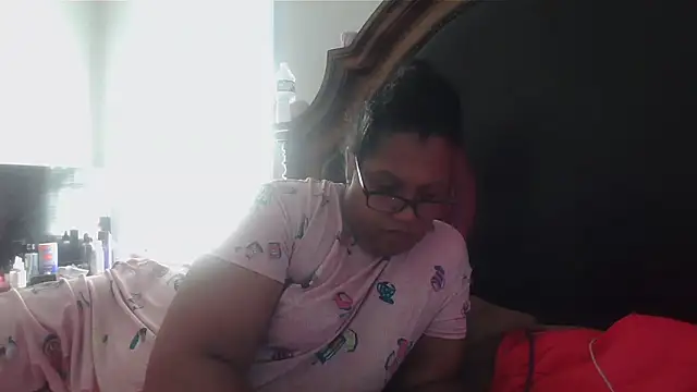 ebonyred online show from 11-20-25, 01:44