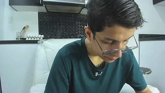 Snapshot of AgarEvans chatting on 12-11-24, 04:39 AgarEvans online show from 12-11-24, 04:39
