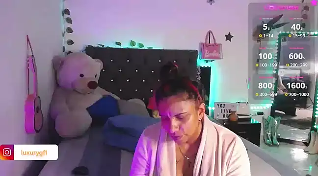 Snapshot of Pocahontaslovex chatting on 01-12-25, 04:18 Pocahontaslovex online show from 01-12-25, 04:18