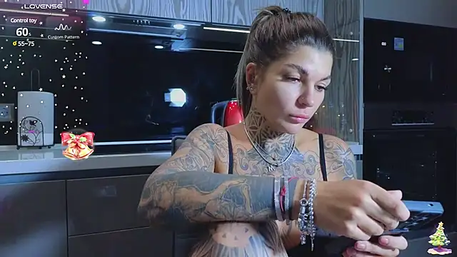 tattooedBabyy online show from 01-02-25, 02:57