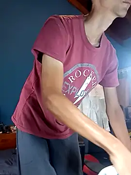 Snapshot of takumysexy chatting on 02-15-25, 01:16 takumysexy online show from 02-15-25, 01:16