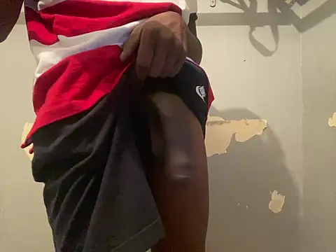 Snapshot of chocolatemeatstick25 chatting on 03-02-25, 12:32 chocolatemeatstick25 online show from 03-02-25, 12:32