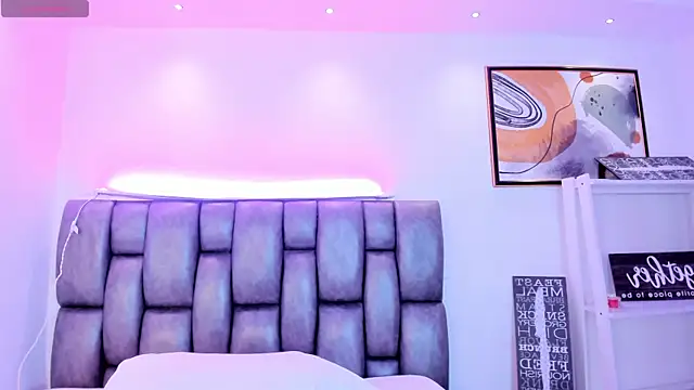 martina mancini online show from 10-17-25, 12:52